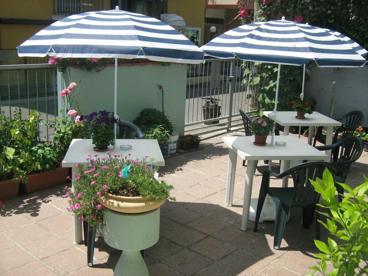 Sirenapop Concept B&B Rivazzurra Di Rimini Ngoại thất bức ảnh