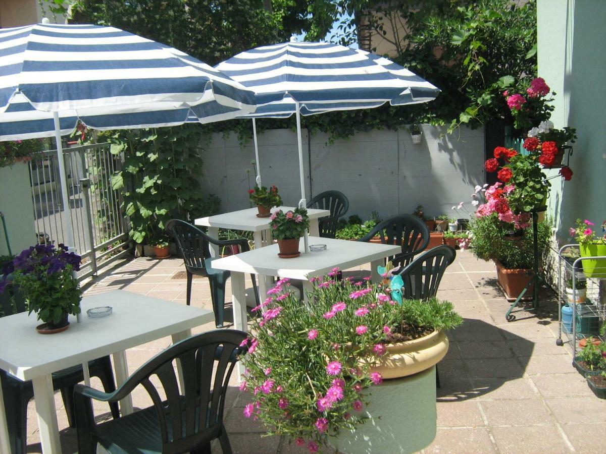 Sirenapop Concept B&B Rivazzurra Di Rimini Ngoại thất bức ảnh